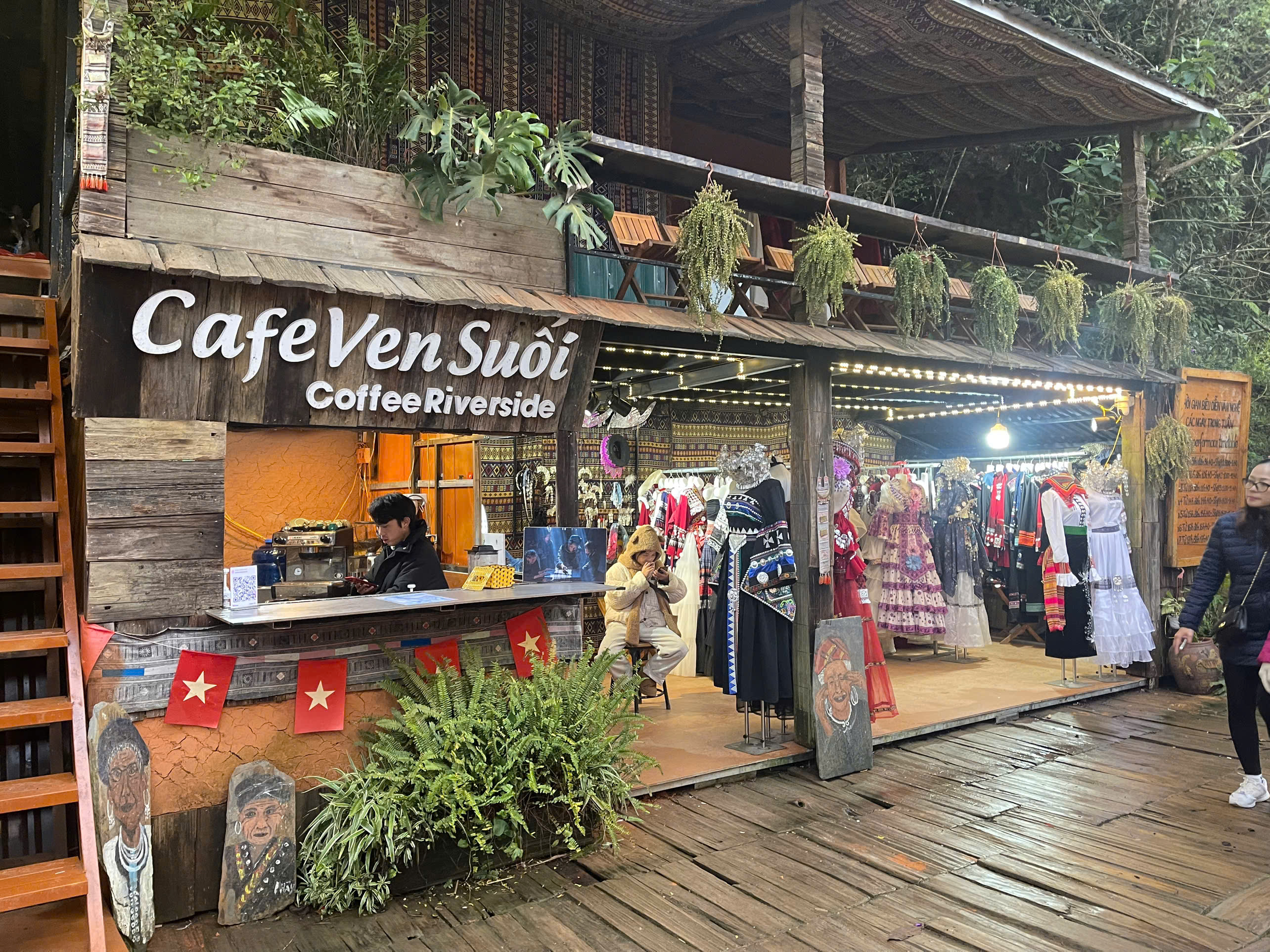 Cafe Ven Suối tại bản Cát Cát